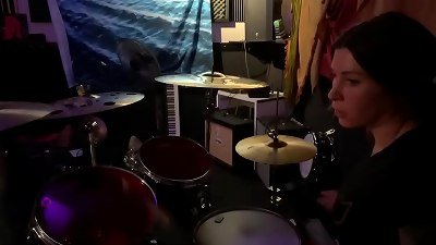 Felicity feline drumming long jam